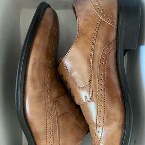 Like New Men's Shoes Size 9 1/2